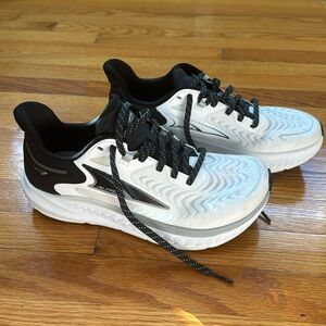 Women’s Altra Torin 7 shoes